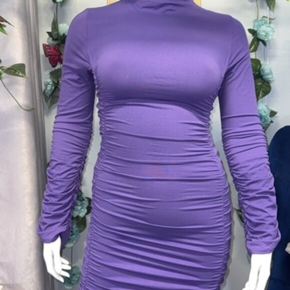 Purple Scrunched dress - Picture 4 of 4